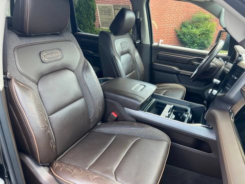 Used 2025 RAM 1500 Limited AWD/4WD image 23