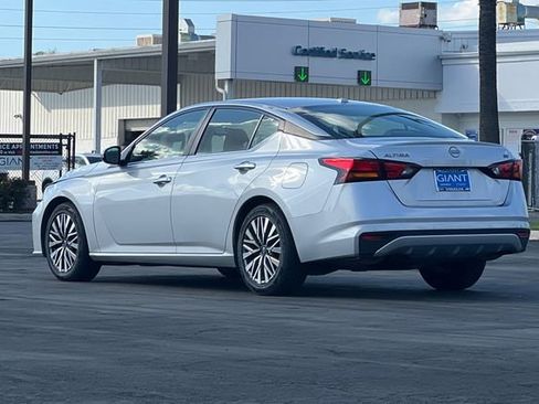 Used 2023 Nissan Altima 2.5 SV image 6