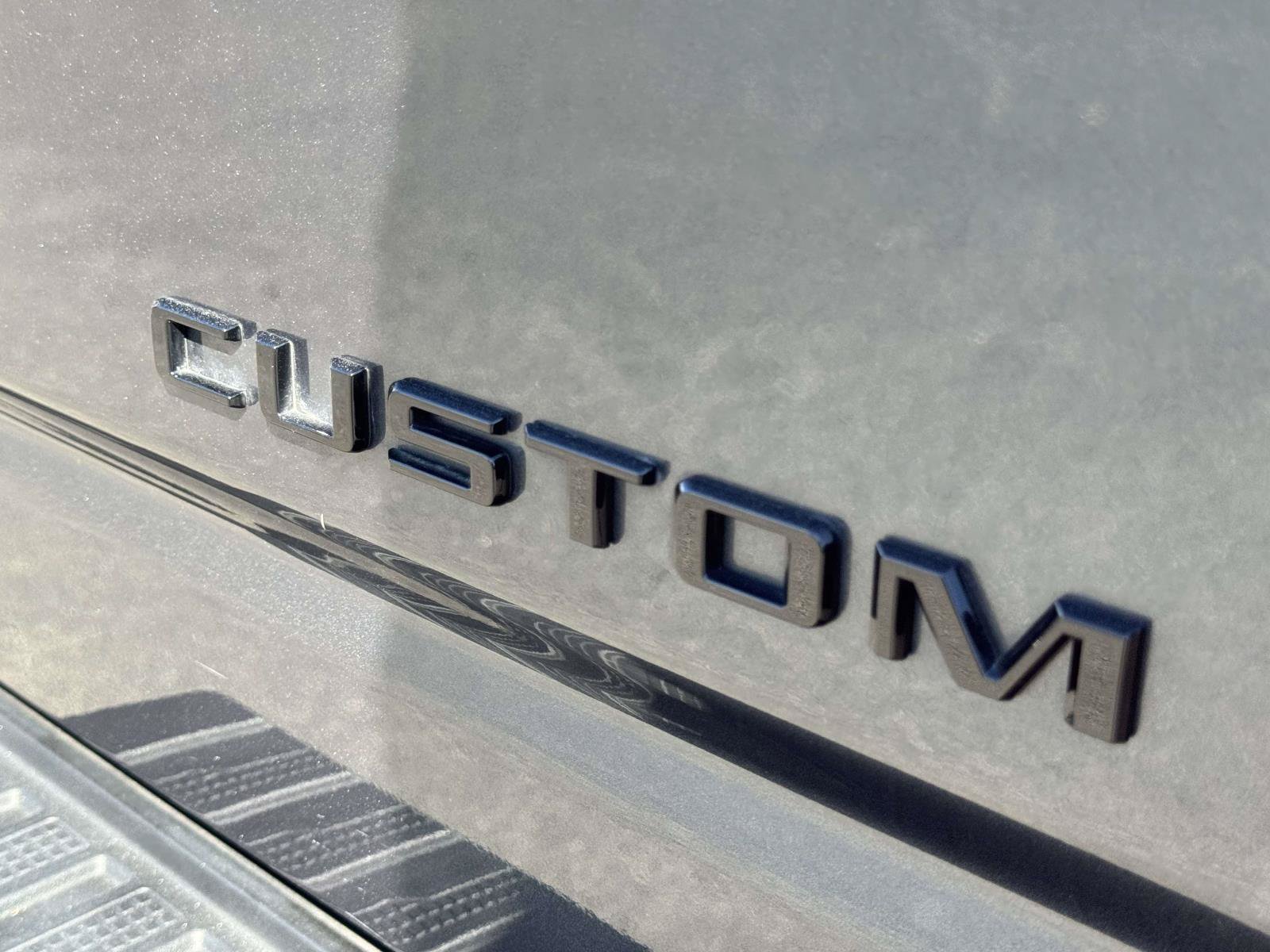 Used 2020 Chevrolet Silverado 2500 Custom w/ Custom Value Package AWD/4WD image 12