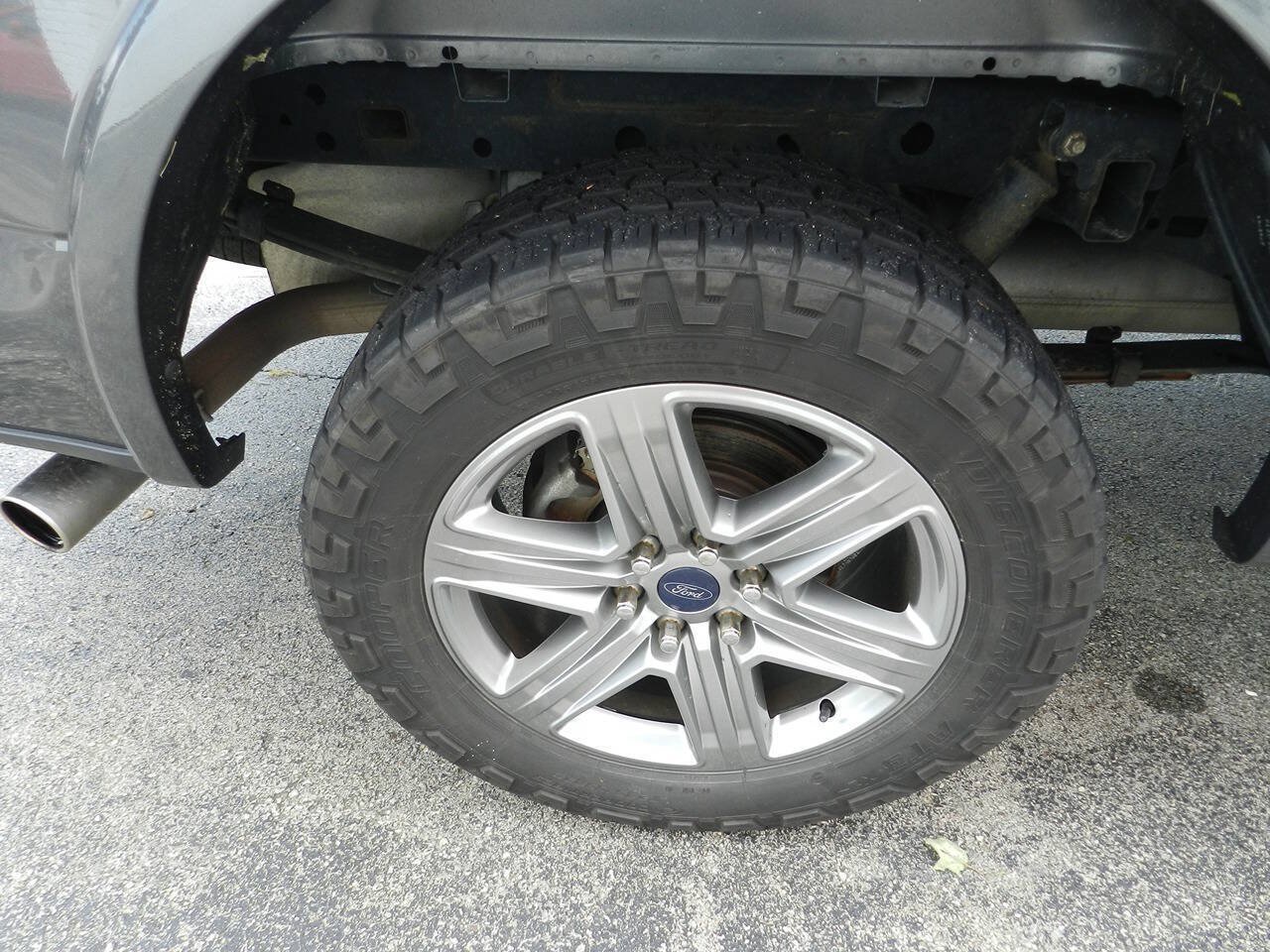 Used 2018 Ford F150 XLT w/ Equipment Group 302A Luxury AWD/4WD image 22