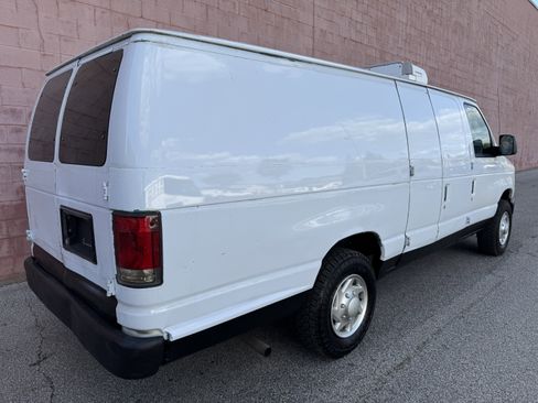 Used 2014 Ford E-250 and Econoline 250 Extended w/ Power Group image 4
