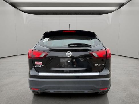 Used 2018 Nissan Rogue Sport SV image 4