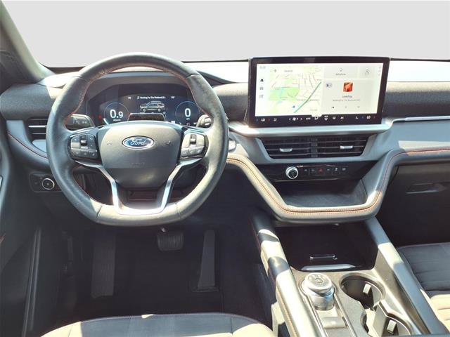 Certified 2025 Ford Explorer ST-Line AWD/4WD image 5