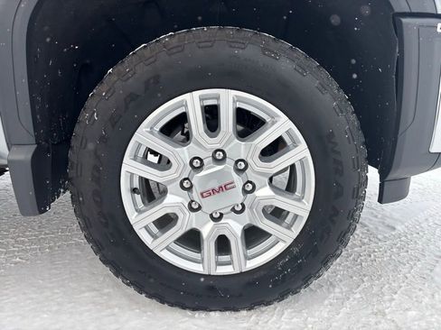 Used 2024 GMC Sierra 2500 SLT w/ SLT Premium Package image 33