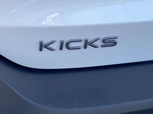 Used 2025 Nissan Kicks SV FWD image 10