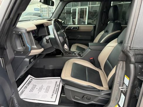 Used 2024 Ford Bronco Wildtrak image 16