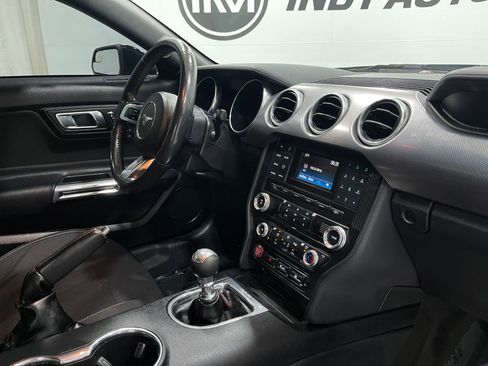 Used 2018 Ford Mustang GT RWD image 18