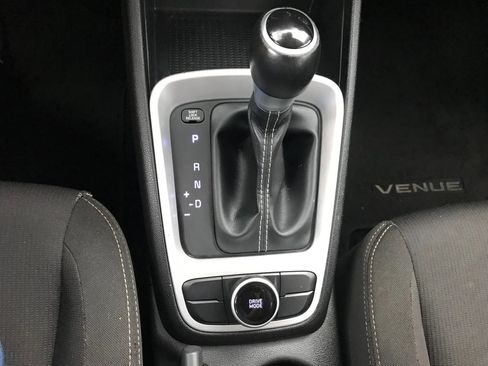 Used 2020 Hyundai Venue SEL w/ Convenience Package image 24