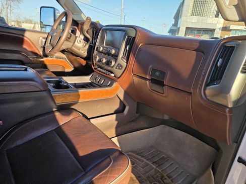 Used 2015 Chevrolet Silverado 3500 High Country w/ Duramax Plus Package image 21