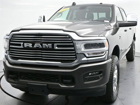Used 2024 RAM 2500 Laramie AWD/4WD image 3
