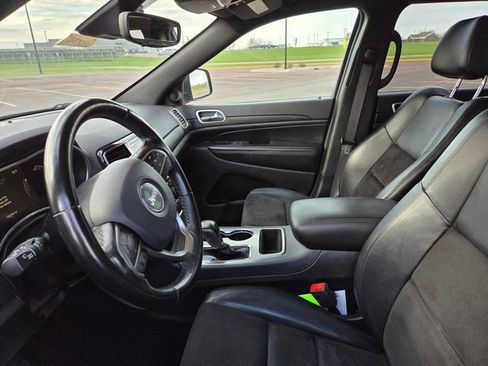 Used 2021 Jeep Grand Cherokee Laredo X AWD/4WD image 13