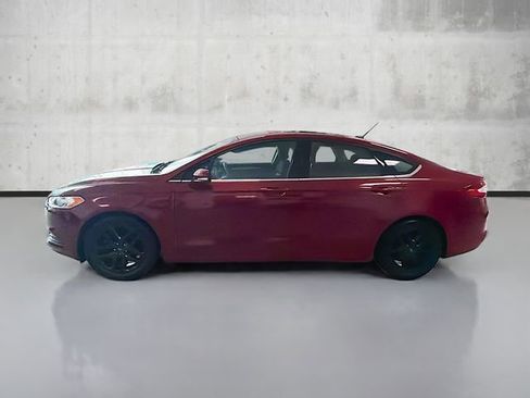 Used 2016 Ford Fusion SE image 8