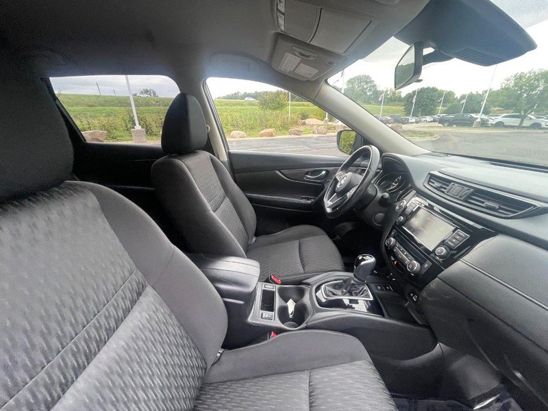 Used 2019 Nissan Rogue SV w/ Premium Package FWD image 8