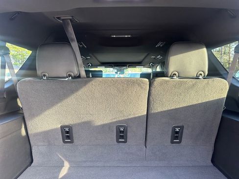 Used 2024 GMC Yukon XL Denali w/ Advanced Technology Package image 29