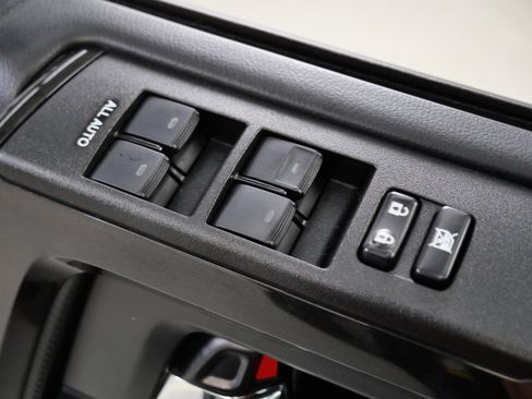Used 2022 Toyota 4Runner TRD Off-Road Premium AWD/4WD image 29
