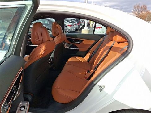 Used 2026 Mercedes-Benz C 300 4MATIC Sedan image 8