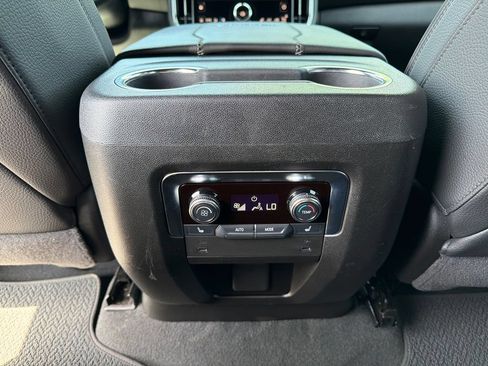 Used 2025 GMC Yukon Denali AWD/4WD image 20