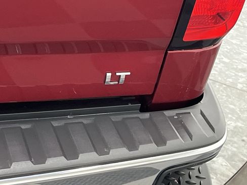 Used 2018 Chevrolet Silverado 1500 LT w/ All Star Edition image 32