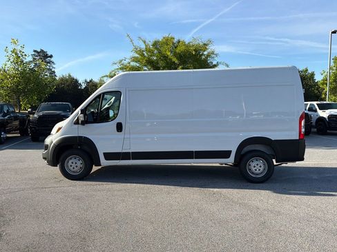 Used 2023 RAM ProMaster 2500 FWD image 4