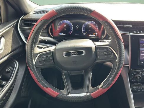 Certified 2025 Jeep Grand Cherokee L Altitude AWD/4WD image 25