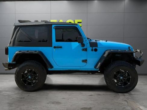 Used 2017 Jeep Wrangler Sport AWD/4WD image 6