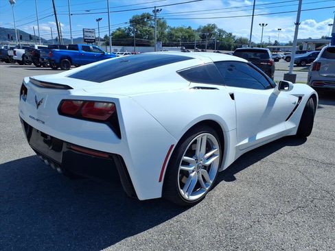 Used 2019 Chevrolet Corvette Stingray Coupe w/ 1LT RWD image 4