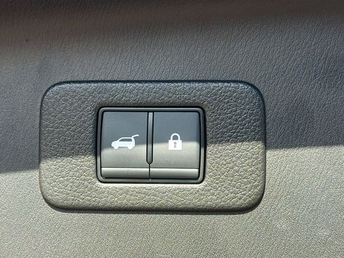 Used 2024 Nissan Armada Platinum w/ Captain's Chairs Package image 13