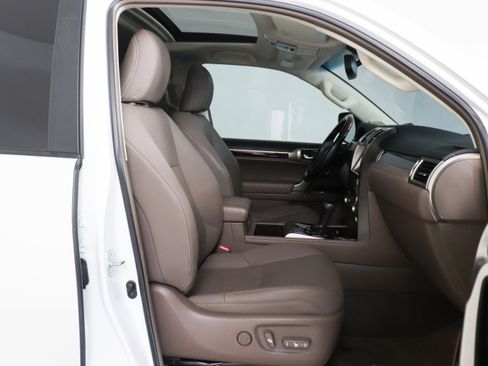 Used 2019 Lexus GX 460 image 17