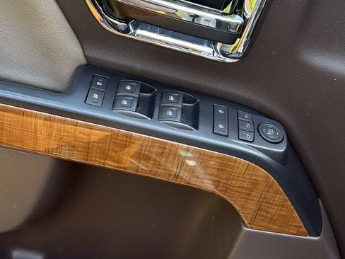 Used 2018 GMC Sierra 1500 SLT image 12