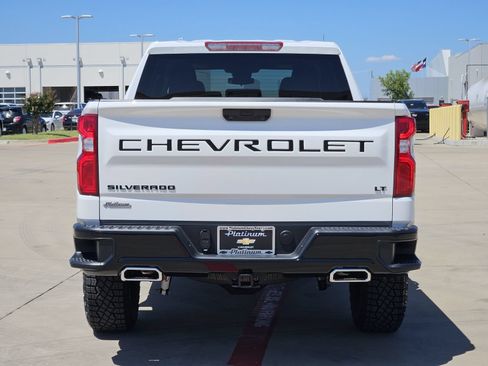 New 2026 Chevrolet Silverado 1500 LT Trail Boss w/ LPO, Dark Essentials Package AWD/4WD image 8