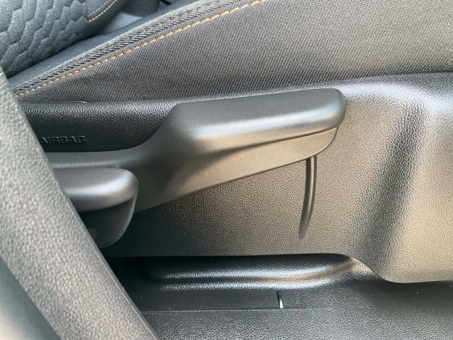 Used 2021 Chevrolet Equinox LT AWD/4WD image 24