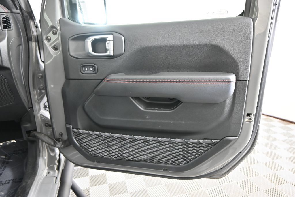 Used 2021 Jeep Wrangler Unlimited Rubicon AWD/4WD image 13