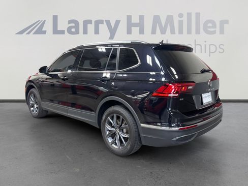 Used 2023 Volkswagen Tiguan SE FWD image 3