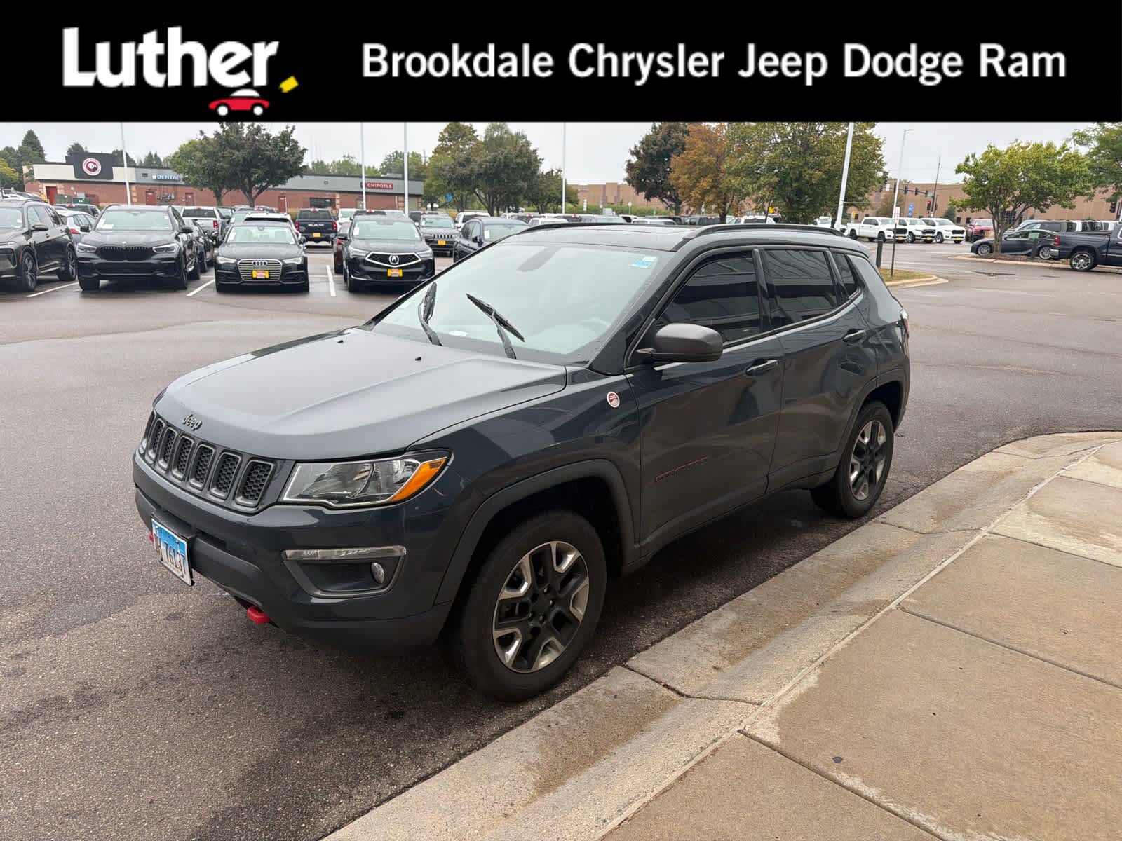 Used 2018 Jeep Compass Trailhawk w/ Leather Interior Group AWD/4WD image 1