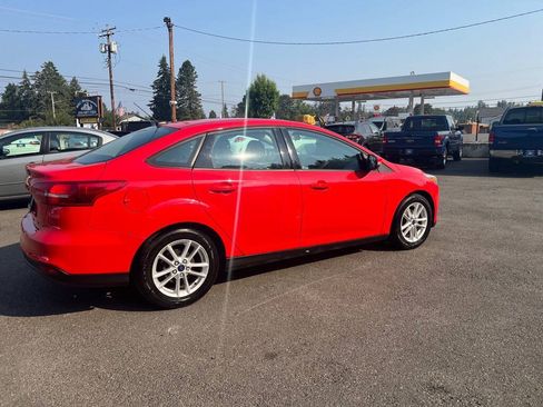 Used 2015 Ford Focus SE FWD image 31
