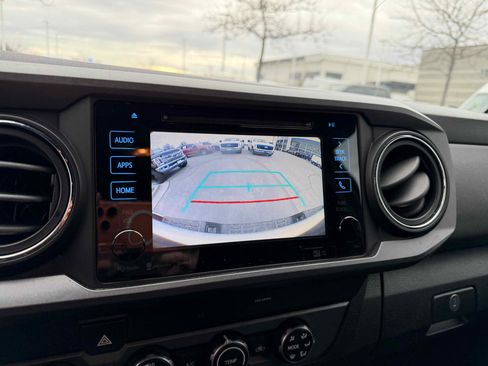 Used 2019 Toyota Tacoma TRD Sport image 21