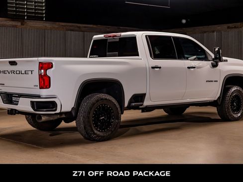 Used 2022 Chevrolet Silverado 2500 LTZ w/ LTZ Plus Package image 9