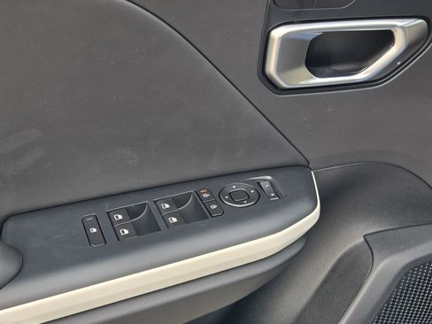 New 2025 Kia K4 GT-Line w/ GT-Line Sunroof Package image 21