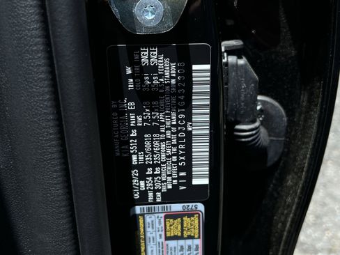 New 2026 Kia Sorento S AWD/4WD image 38