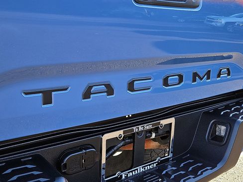 Used 2019 Toyota Tacoma TRD Sport image 30