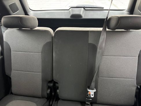 Used 2019 Chevrolet Traverse LT image 12