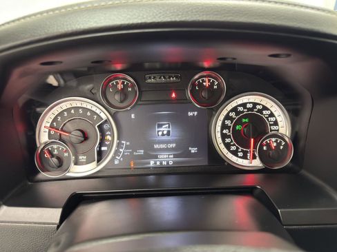 Used 2018 RAM 1500 Laramie w/ Convenience Group image 11