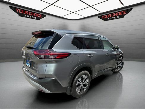Used 2021 Nissan Rogue SV image 5