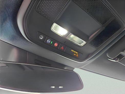 New 2025 Chevrolet Equinox EV RS image 11