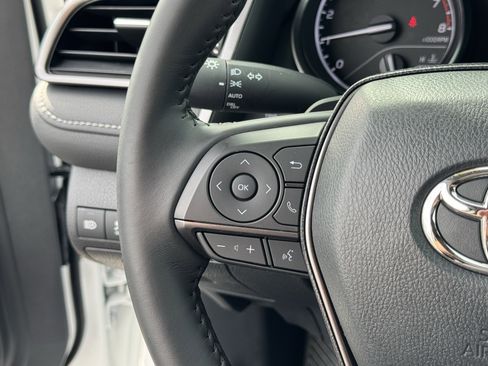 Used 2023 Toyota Camry SE image 20