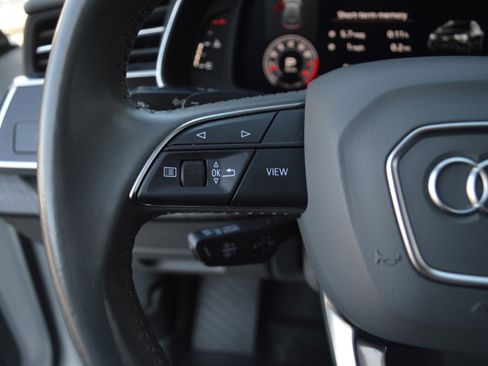 Used 2019 Audi Q8 Prestige w/ Luxury Package AWD/4WD image 15