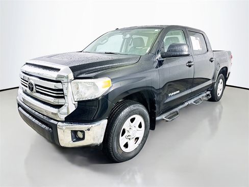 Used 2017 Toyota Tundra SR5 image 3