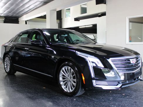 Used 2016 Cadillac CT6 Luxury RWD image 2