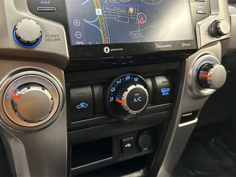 Used 2022 Toyota 4Runner SR5 Premium image 28