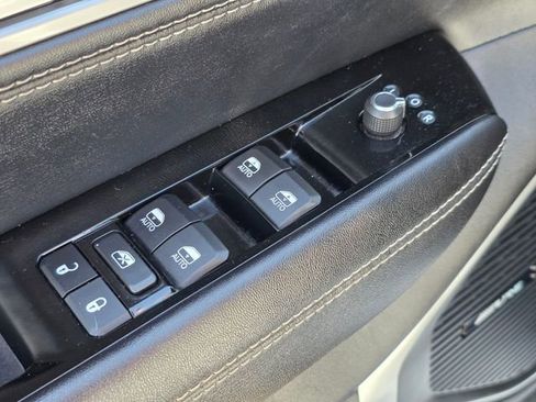 Used 2024 Jeep Wagoneer L 4WD image 27